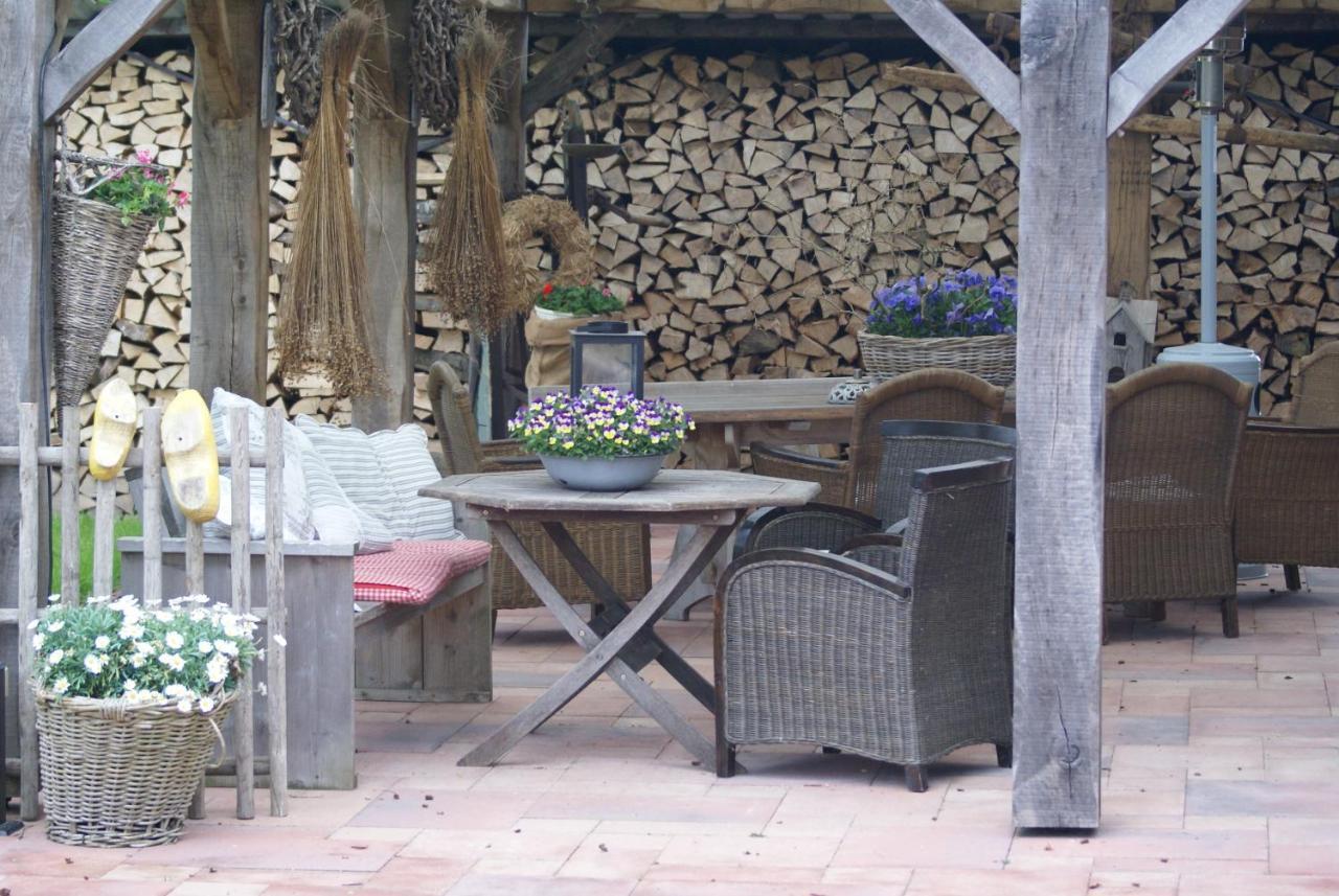 Bed & Breakfast De Kienstee Schoondijke Luaran gambar